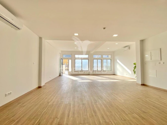 Loja para Venda em Póvoa de Santa Iria e Forte da Casa Foto 3