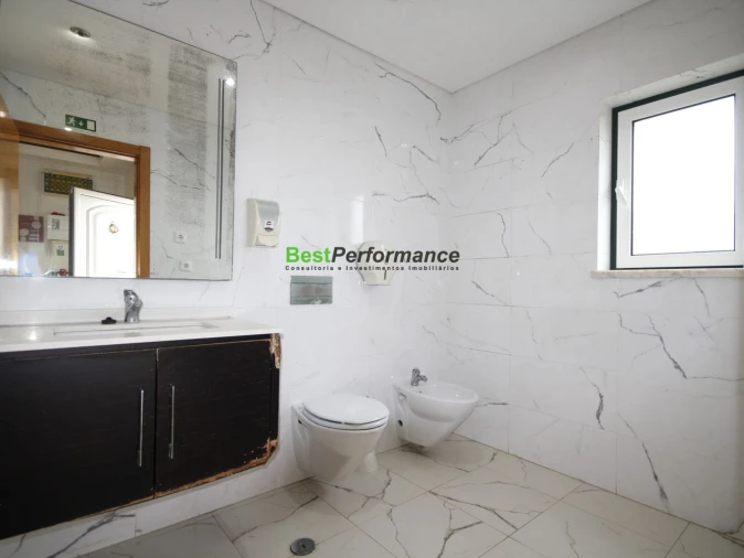 Moradia T10 para Venda em Abrigada e Cabanas de Torres Foto 29