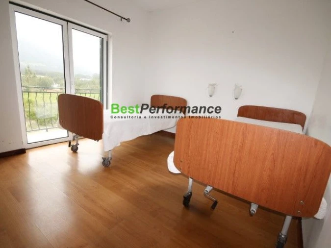 Moradia T10 para Venda em Abrigada e Cabanas de Torres Foto 19