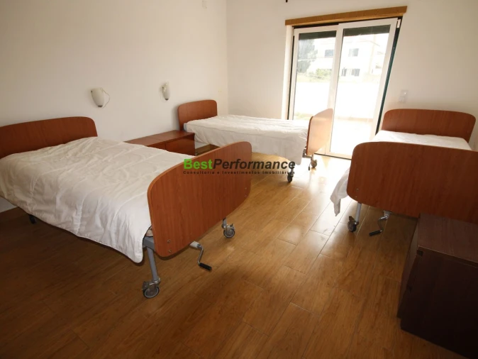 Moradia T10 para Venda em Abrigada e Cabanas de Torres Foto 14