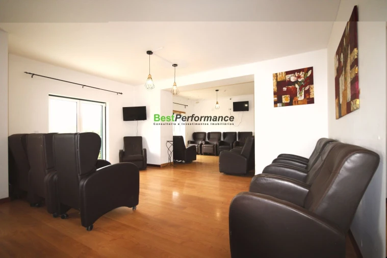 Moradia T10 para Venda em Abrigada e Cabanas de Torres Foto 24