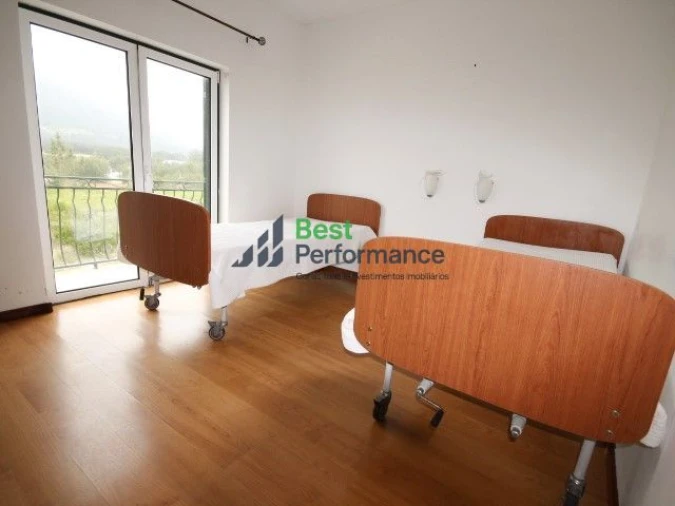 Moradia T10 para Venda em Abrigada e Cabanas de Torres Foto 19