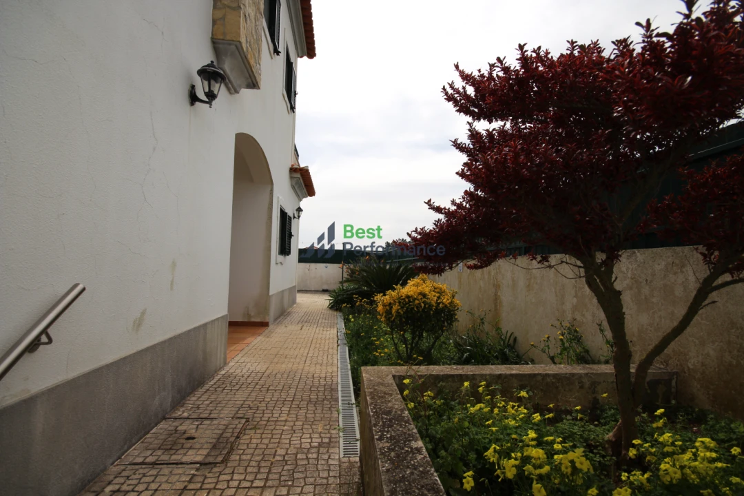 Moradia T10 para Venda em Abrigada e Cabanas de Torres Foto 11