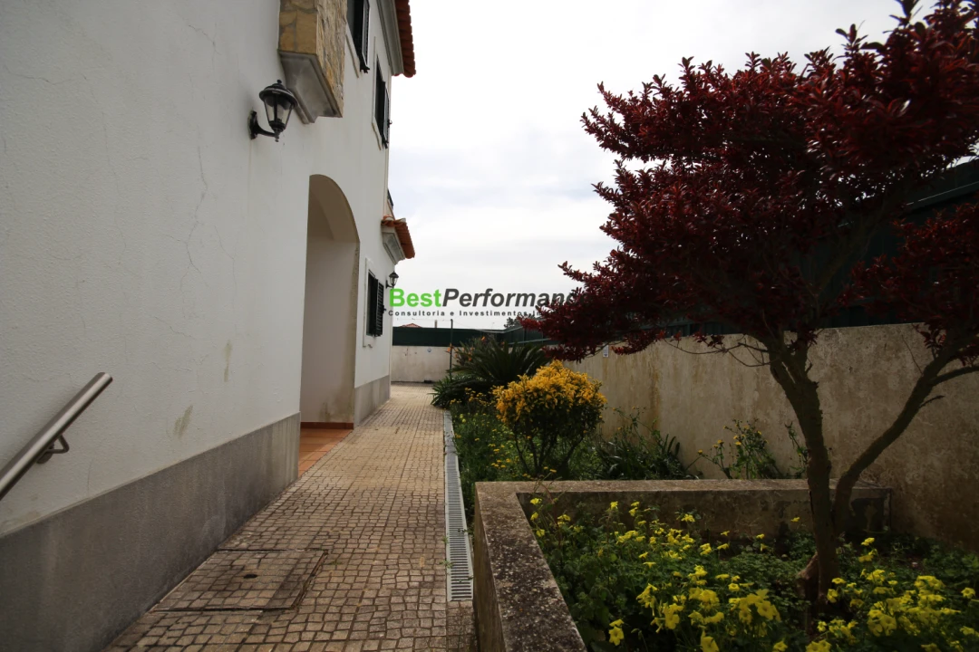 Moradia T10 para Venda em Abrigada e Cabanas de Torres Foto 11