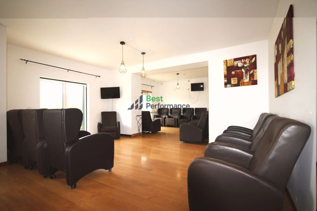 Moradia T10 para Venda em Abrigada e Cabanas de Torres Foto 24