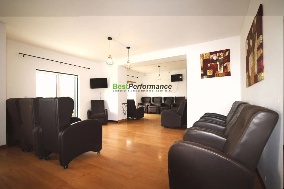 Moradia T10 para Venda em Abrigada e Cabanas de Torres Foto 24