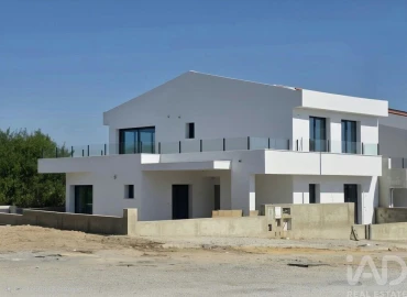 Moradia T3 para Venda em Sesimbra (Castelo)