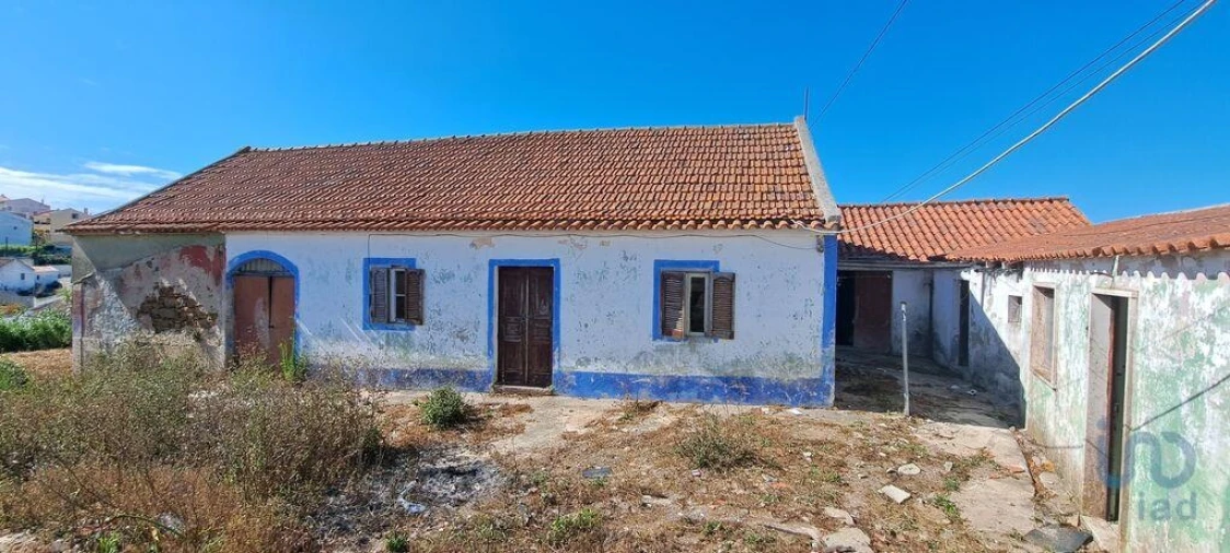 Moradia T4 para Venda em Encarnação Foto 10