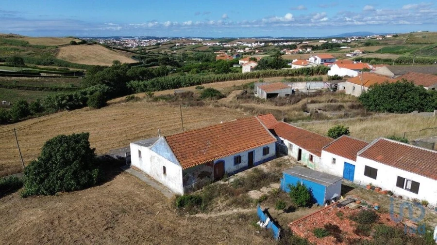 Moradia T4 para Venda em Encarnação Foto 3