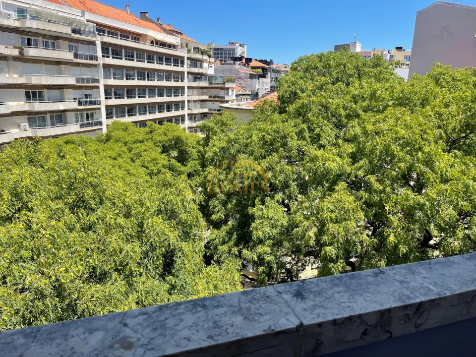 Apartamento T5 para Venda em Avenidas Novas Foto 13