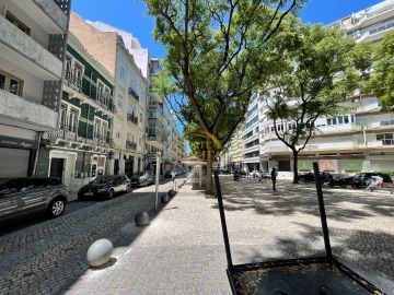 Apartamento T5 para Venda em Avenidas Novas