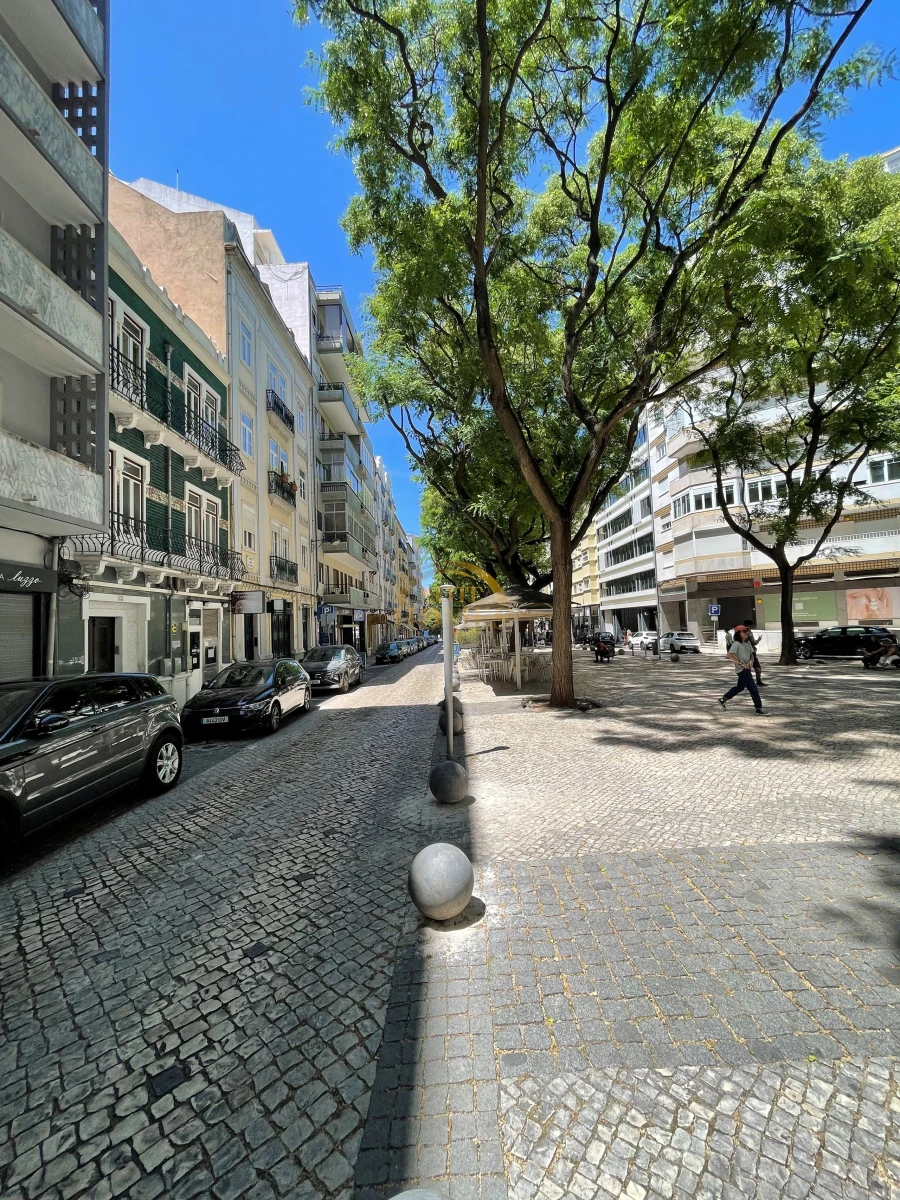 Apartamento T5 para Venda em Avenidas Novas Foto 27