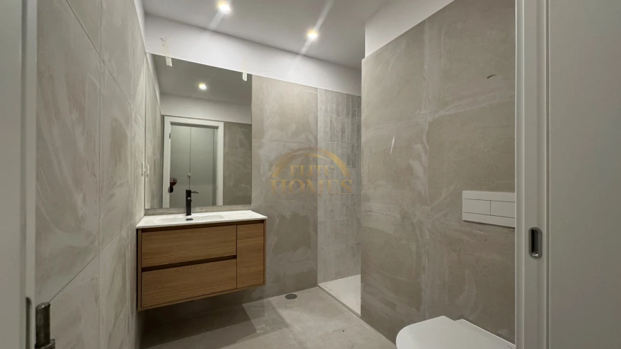 Apartamento T5 para Venda em Avenidas Novas Foto 10