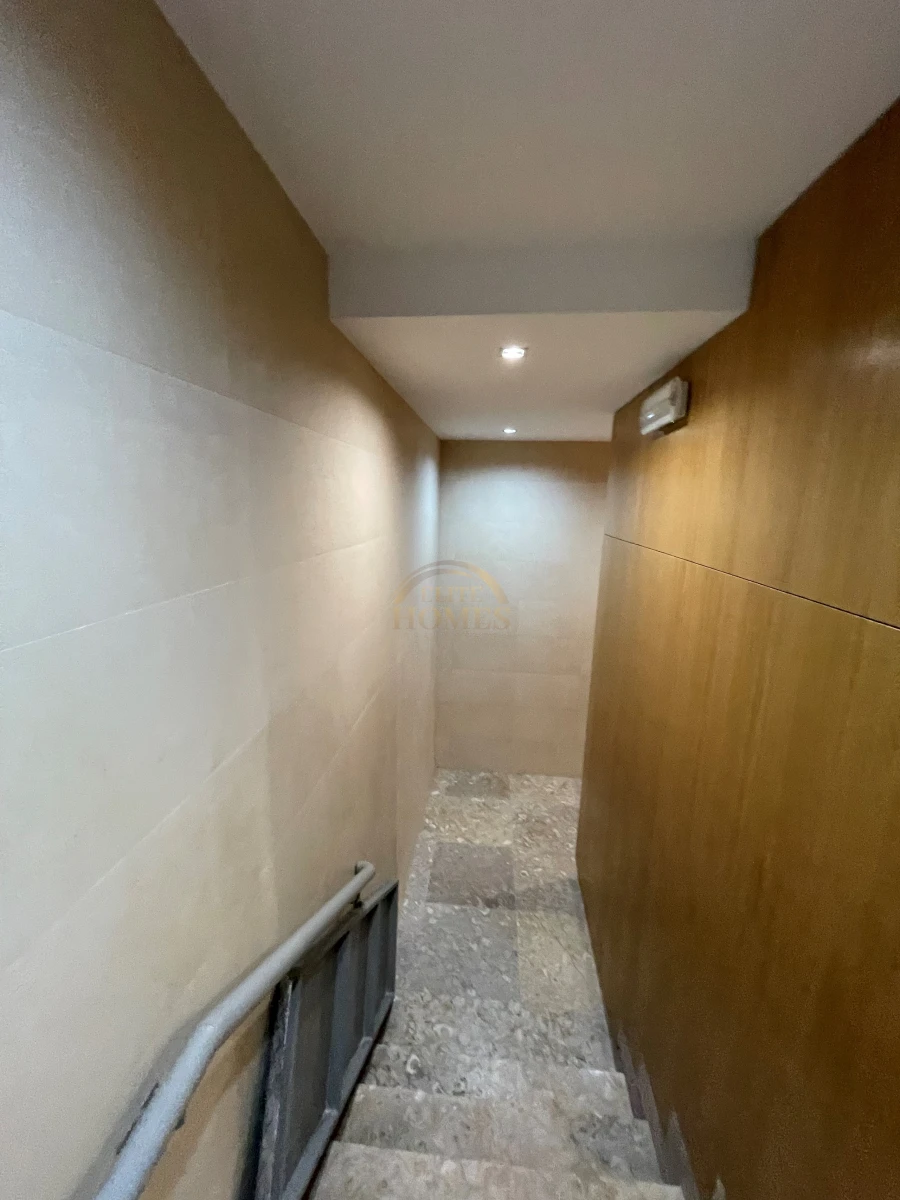 Apartamento T5 para Venda em Avenidas Novas Foto 19