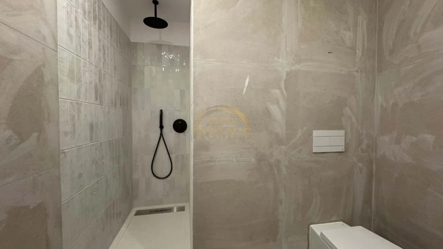 Apartamento T5 para Venda em Avenidas Novas Foto 11
