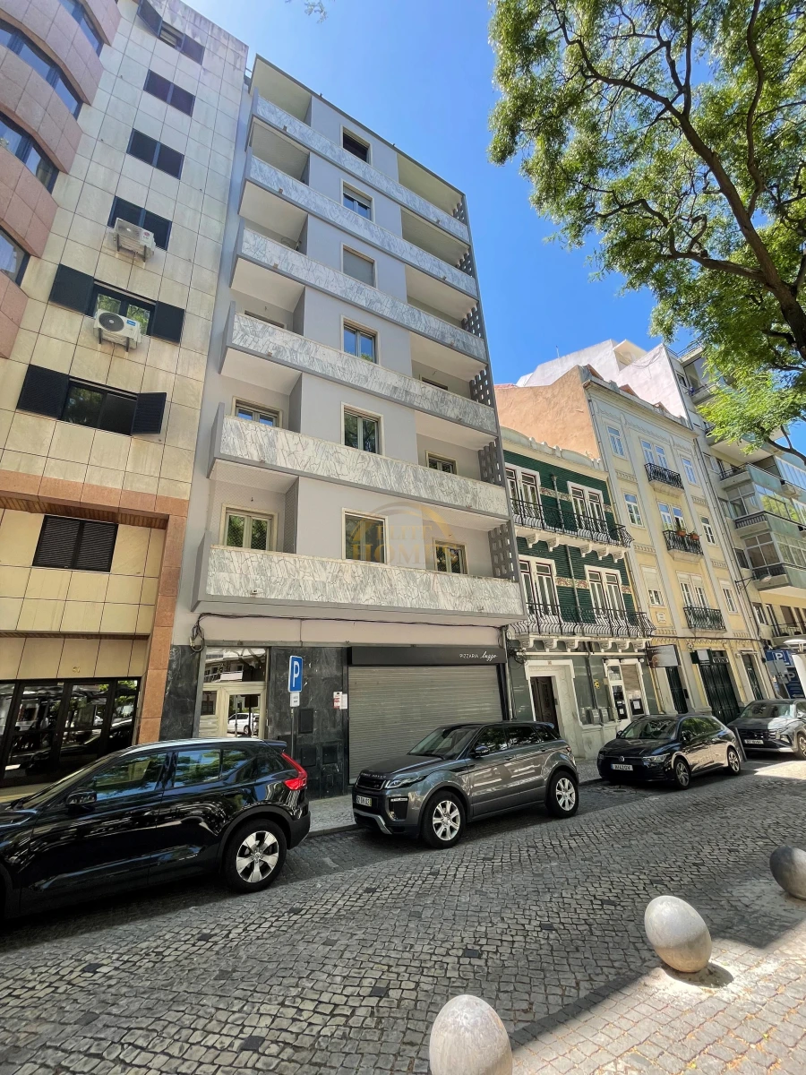Apartamento T5 para Venda em Avenidas Novas Foto 22