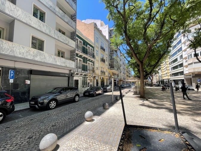 Apartamento T5 para Venda em Avenidas Novas Foto 23