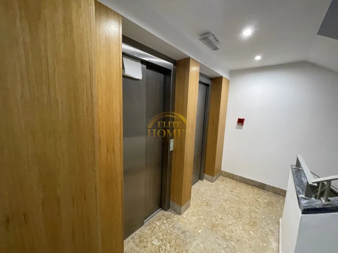 Apartamento T5 para Venda em Avenidas Novas Foto 18