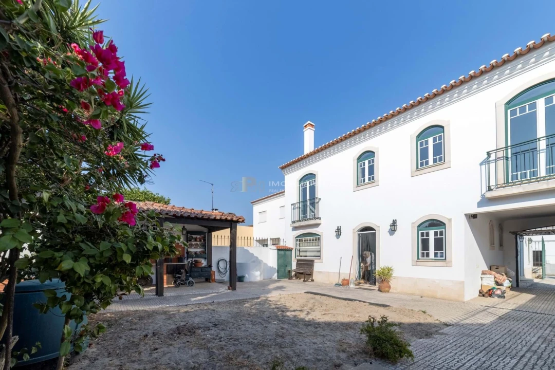 Moradia T4 para Venda em Alpiarça Foto 1