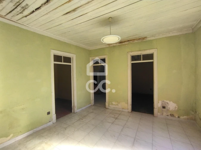 Moradia T2 para Venda em Vieira de Leiria Foto 1