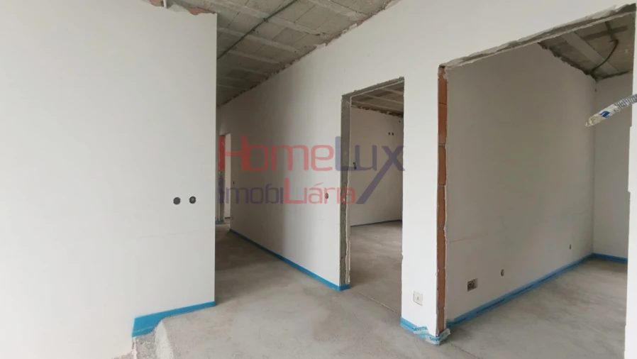 Moradia T3 para Venda em Couto de Esteves Foto 29