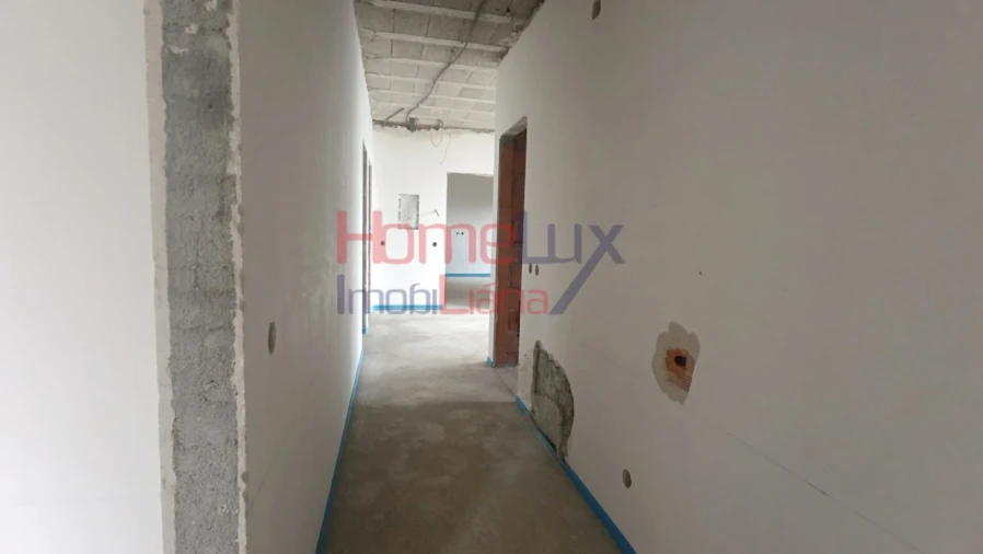 Moradia T3 para Venda em Couto de Esteves Foto 31