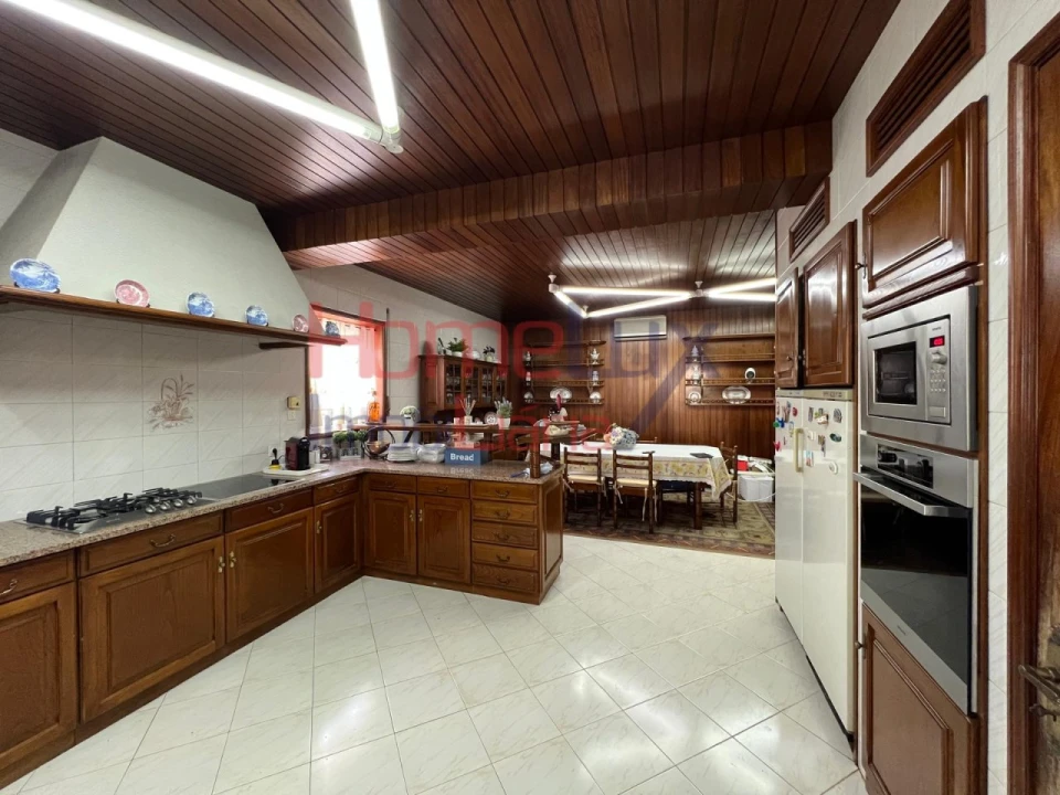 Moradia T5 para Venda em Avintes Foto 4