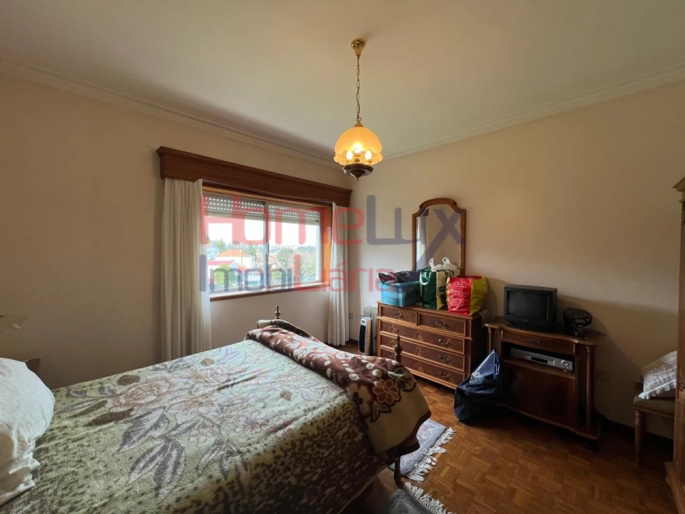 Moradia T5 para Venda em Avintes Foto 22