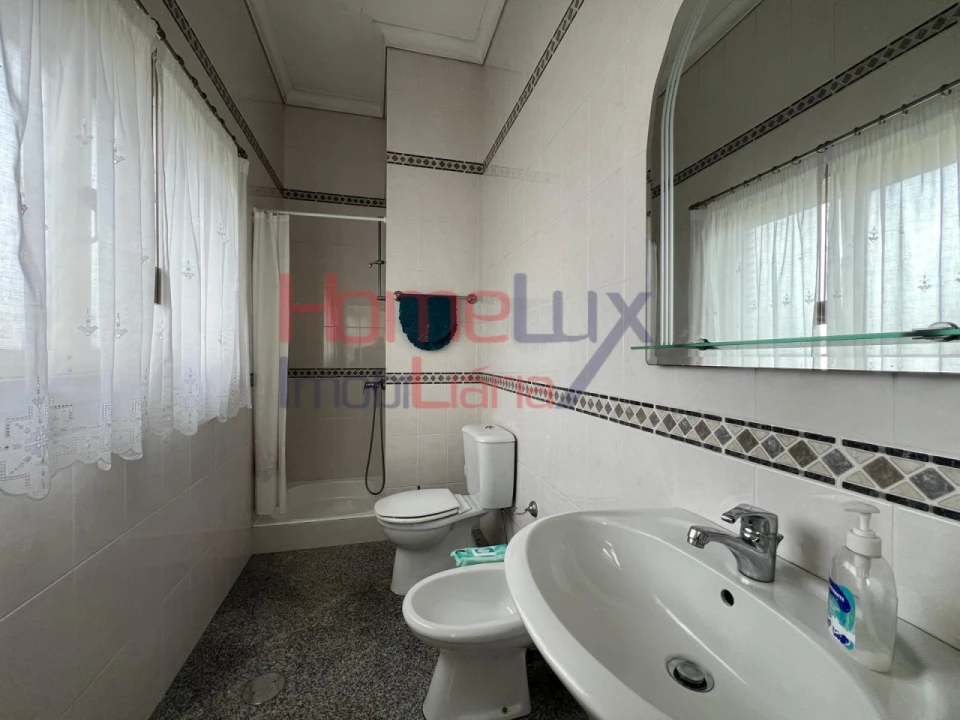 Moradia T5 para Venda em Avintes Foto 32