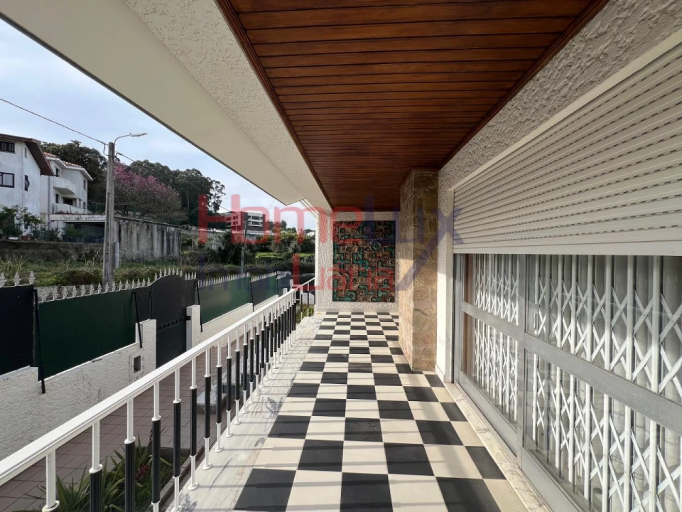 Moradia T5 para Venda em Avintes Foto 42