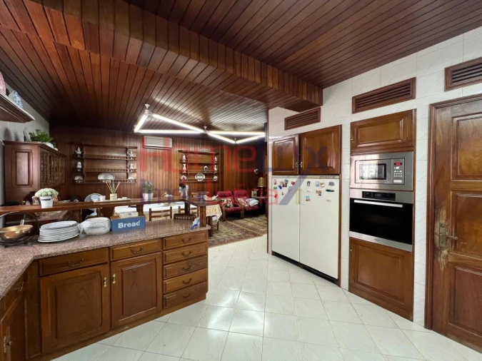 Moradia T5 para Venda em Avintes