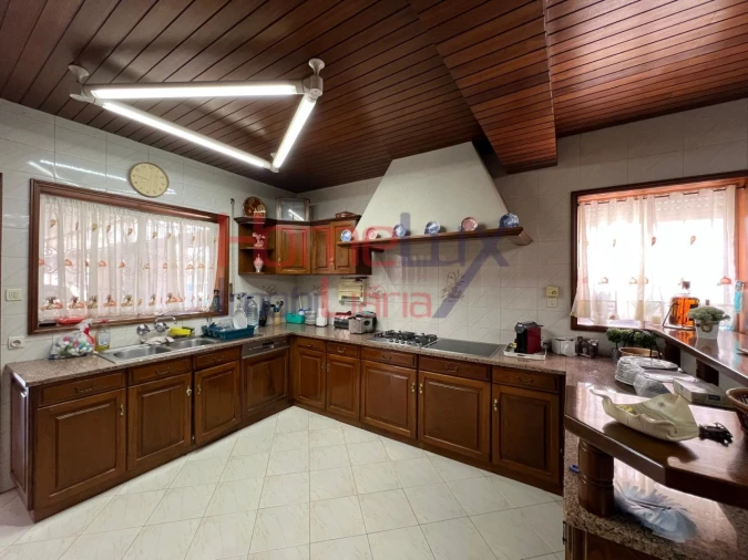 Moradia T5 para Venda em Avintes Foto 3