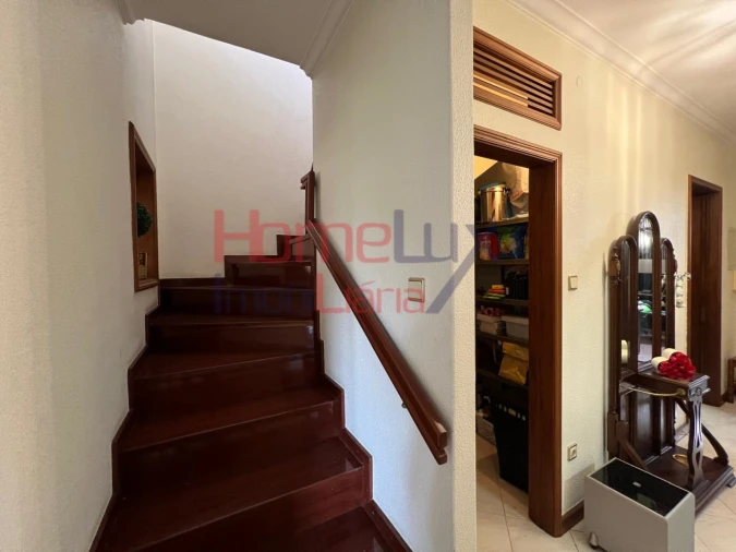 Moradia T5 para Venda em Avintes Foto 12