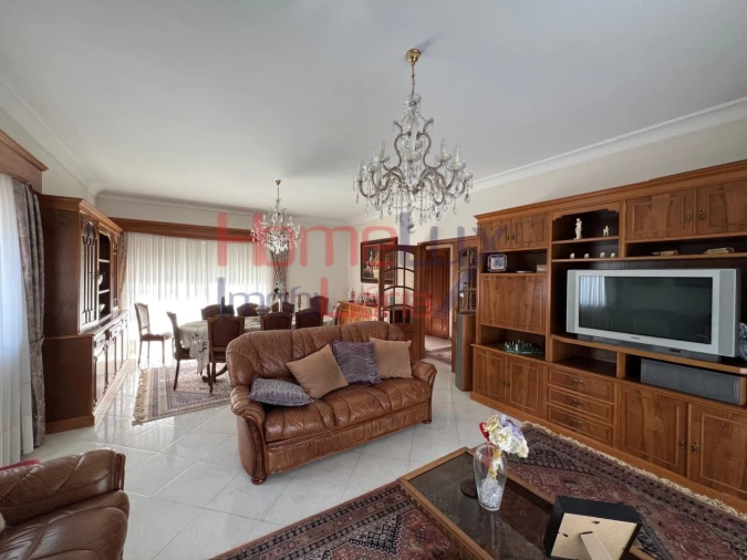 Moradia T5 para Venda em Avintes Foto 14