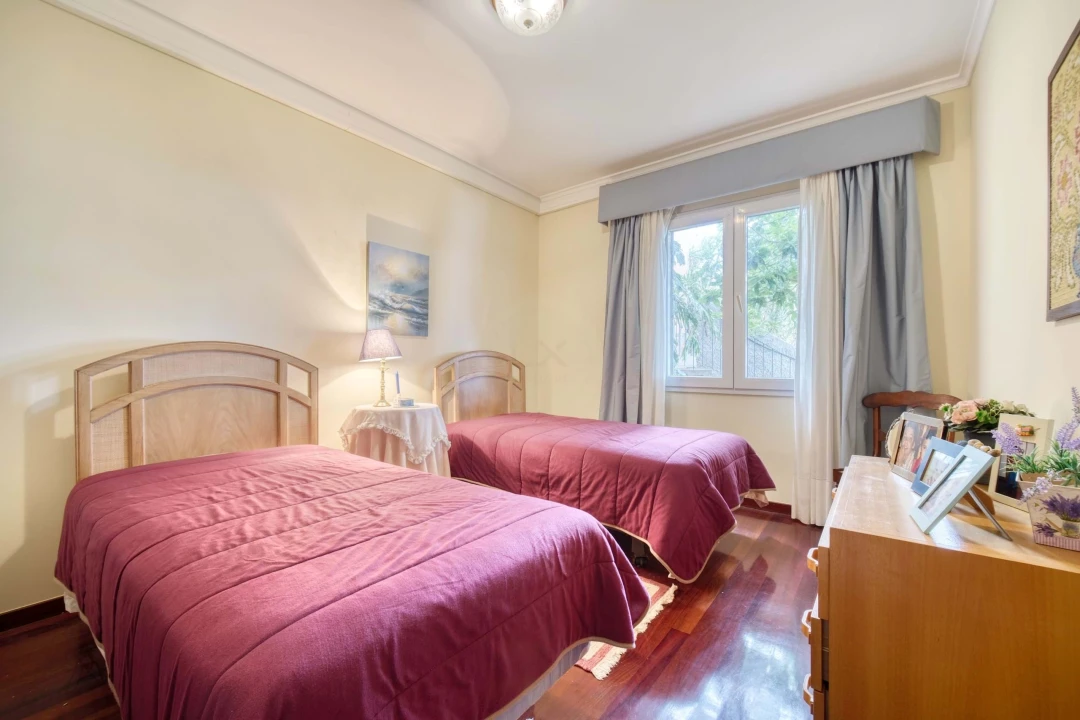 Moradia T4 para Venda em Caniço Foto 16