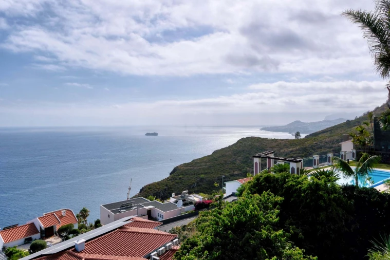 Moradia T4 para Venda em Caniço Foto 3