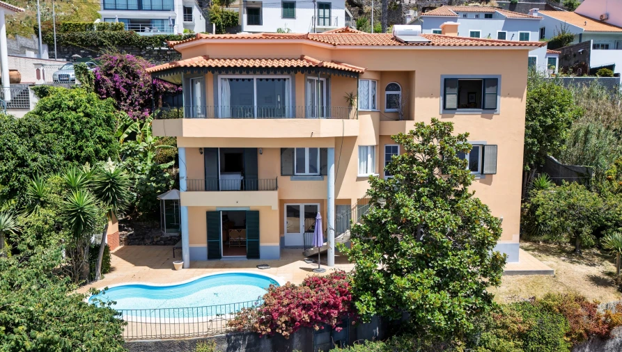 Moradia T4 para Venda em Caniço