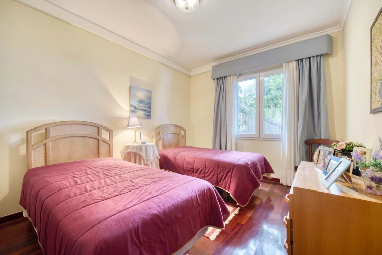 Moradia T4 para Venda em Caniço Foto 26