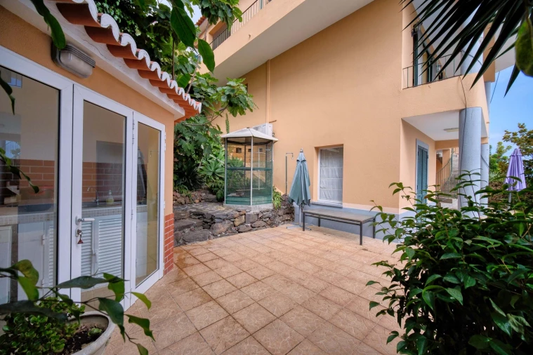 Moradia T4 para Venda em Caniço Foto 44