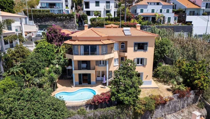 Moradia T4 para Venda em Caniço Foto 53