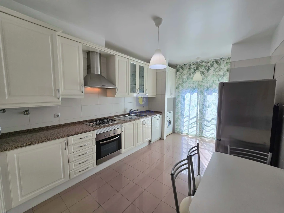 Apartamento T2 para Arrendamento em Parque das Nações Foto 17