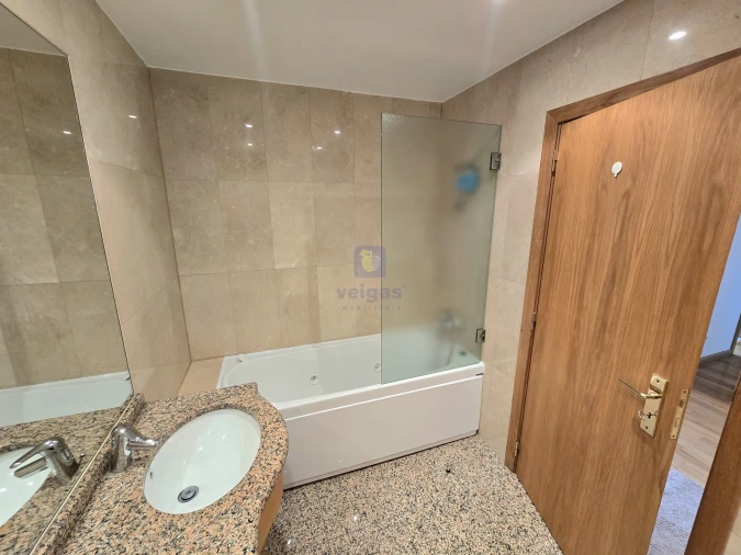 Apartamento T2 para Arrendamento em Parque das Nações Foto 11