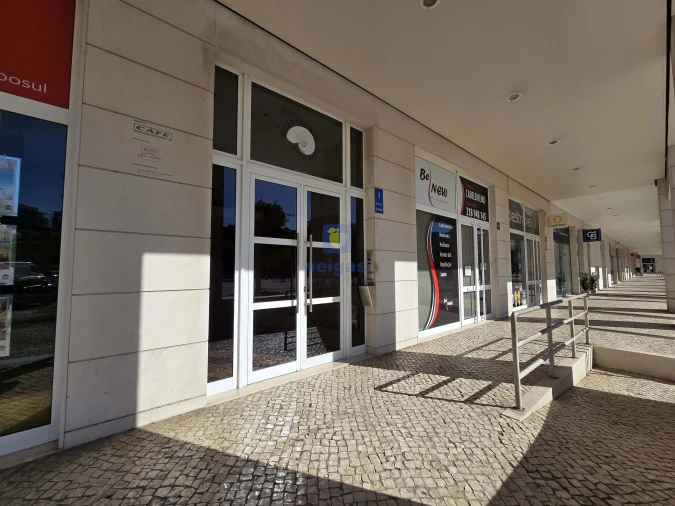 Apartamento T2 para Arrendamento em Parque das Nações Foto 27