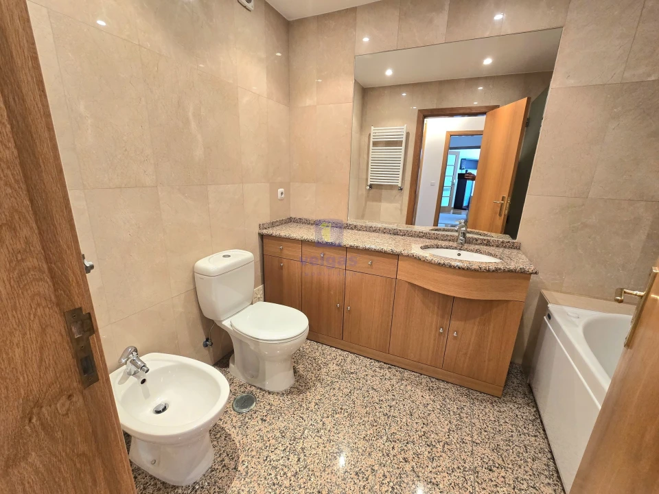 Apartamento T2 para Arrendamento em Parque das Nações Foto 12