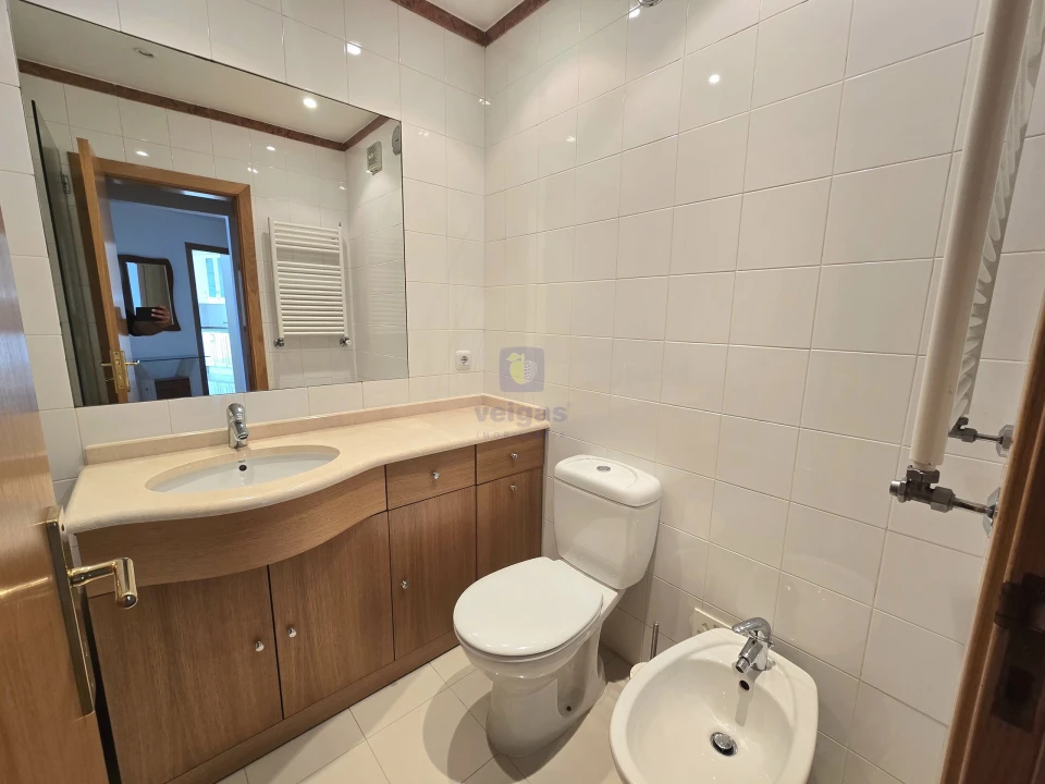 Apartamento T2 para Arrendamento em Parque das Nações Foto 8