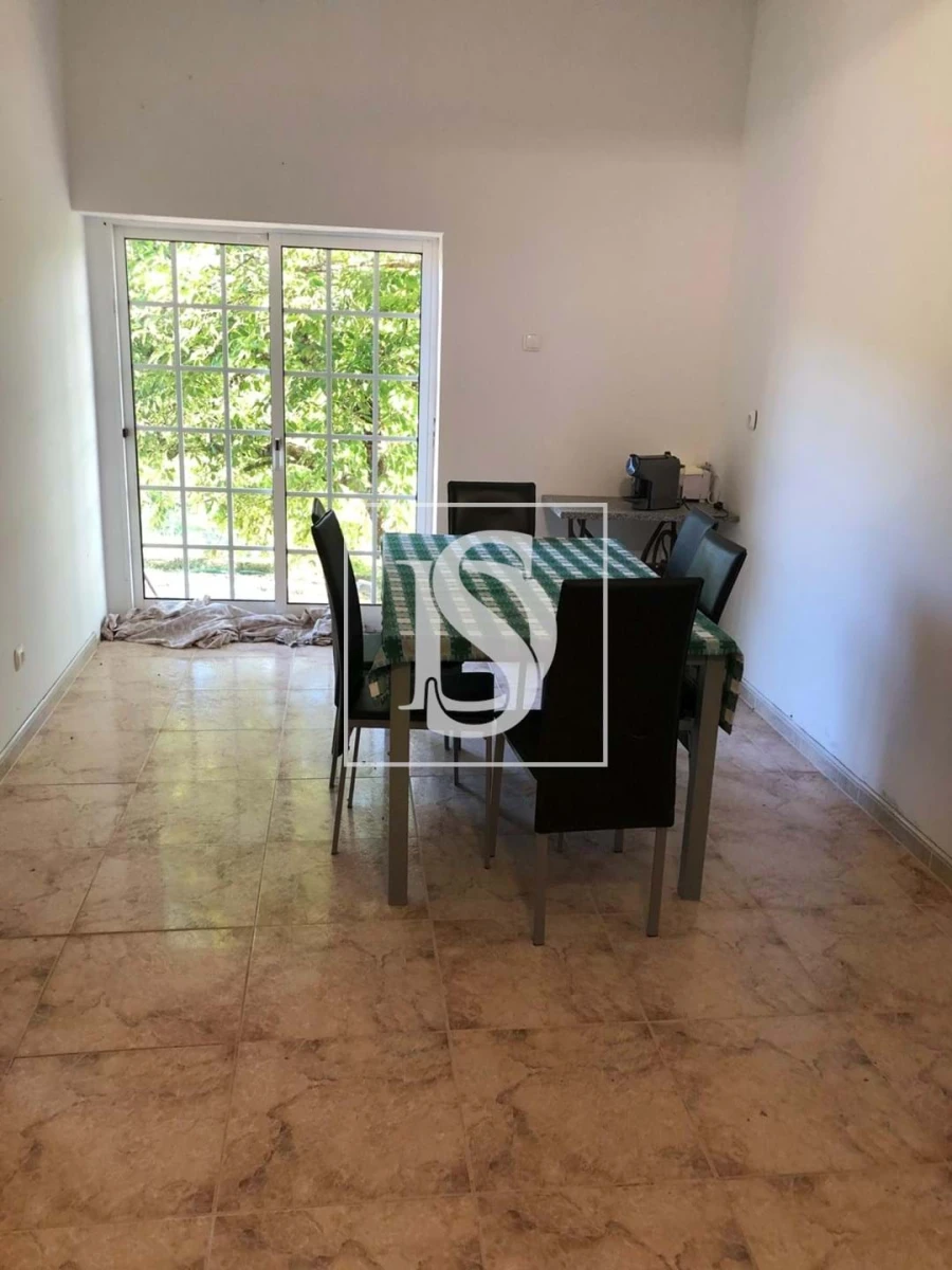 Moradia T2 para Venda em Santos Evos Foto 3