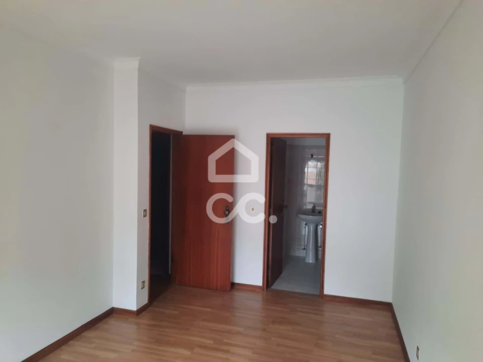 Apartamento T3 para Venda em Santa Maria Maior e Monserrate e Meadela Foto 13