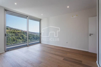 Moradia T3 para Venda em Santa Cruz