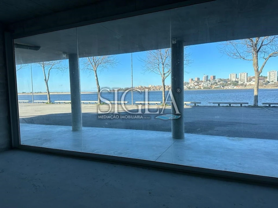 Loja para Arrendamento em Canidelo Foto 3