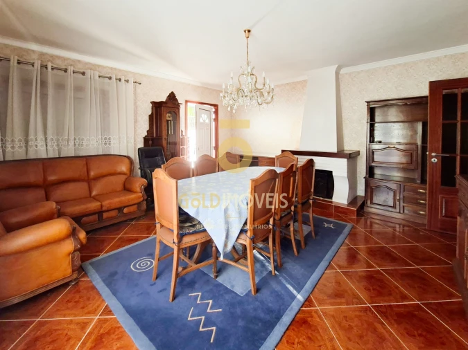 Moradia T5 para Venda em Souselo Foto 1